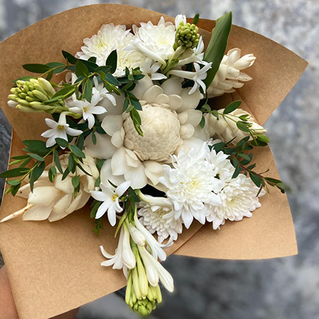 Ivory Sunset White Bouquet