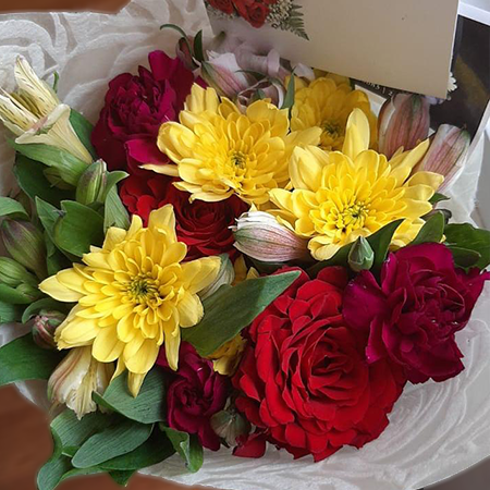 Summer Passion Roses & Chrysanthemums Bouquet